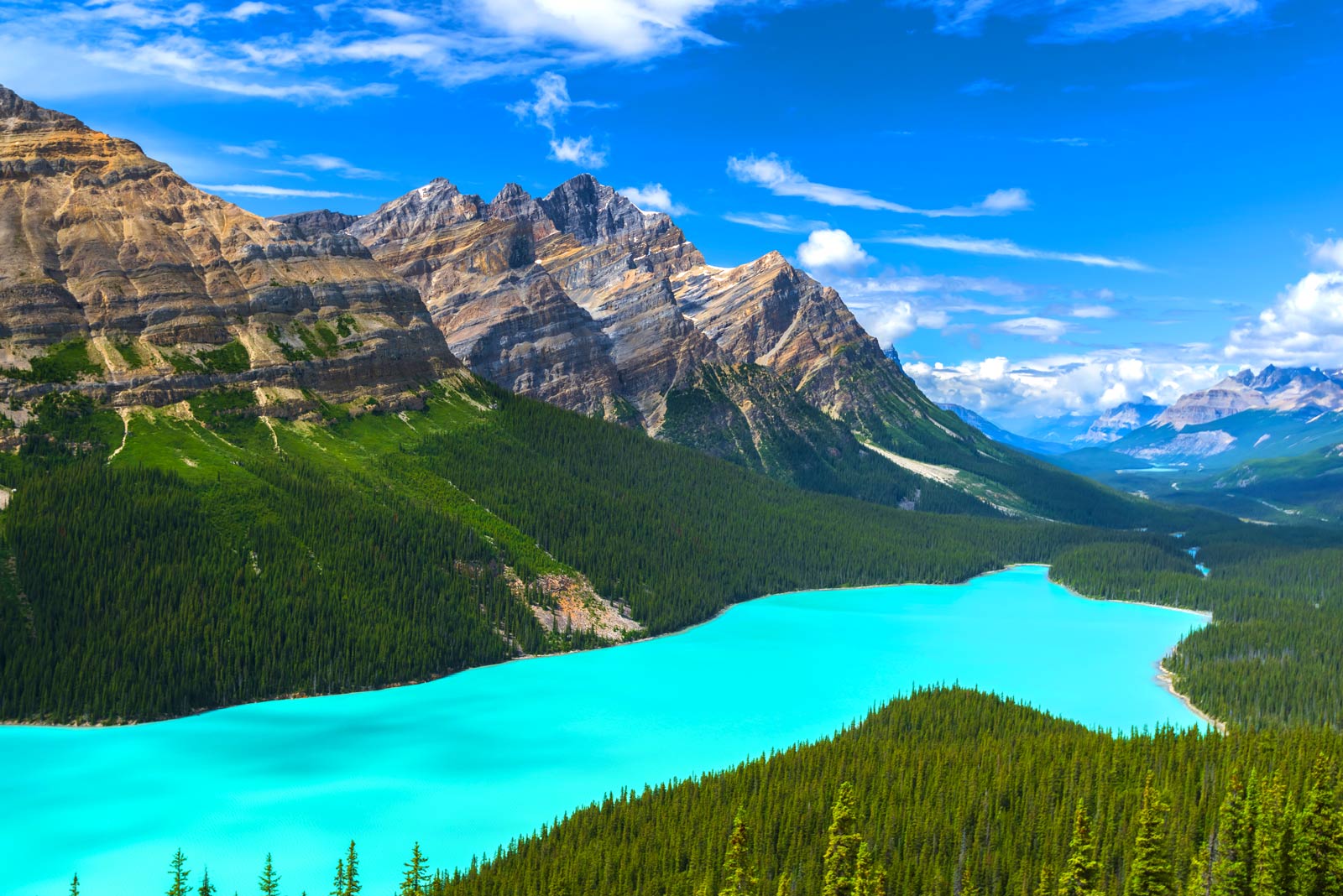 17 Best Stops Along the Icefields Parkway In 2023